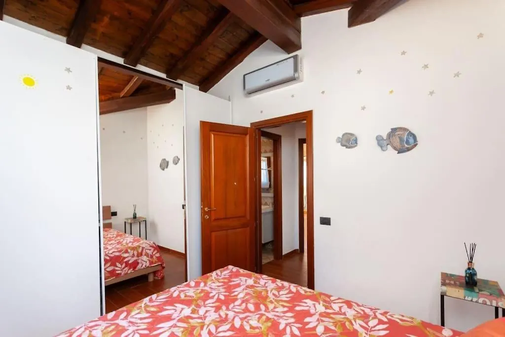 Apartment Villetta Monica San Teodoro  Italy